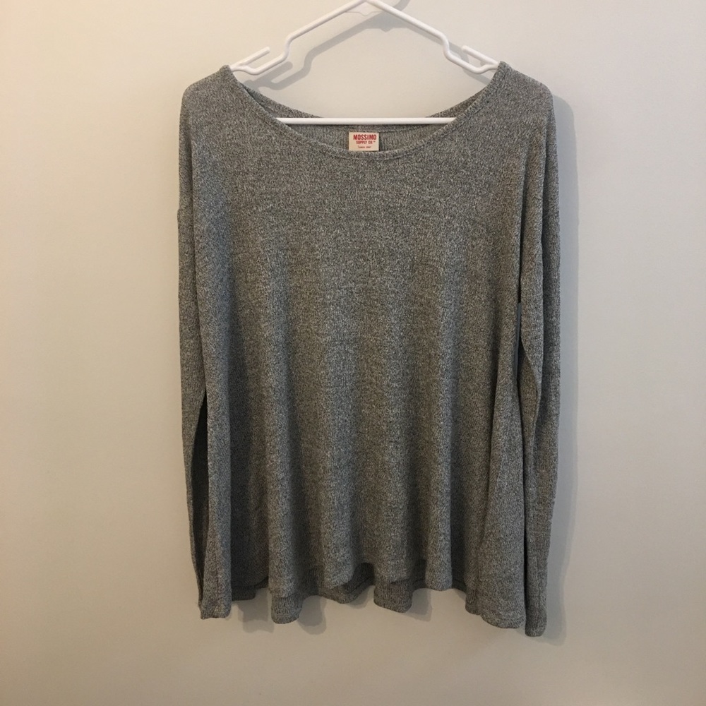 Long sleeve knit blouse